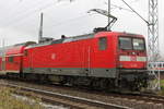 112 124 musste zur Freude des Fotografen am Hp0 Signal vor dem Rostocker Hbf.