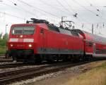 BR 120/275479/120-201-9-mit-re-4306rostock-hamburgbei-der 120 201-9 mit RE 4306(Rostock-Hamburg)bei der Ausfahrt im Rostocker Hbf.22.06.2013