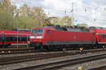 BR 120/491771/120-205-0-mit-re-4307hamburg-rostockbei-der 120 205-0 mit RE 4307(Hamburg-Rostock)bei der Einfahrt im Rostocker Hbf.23.04.2016