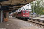 BR 140/452380/140-858-2-db-schenker-rail-deutschland 140 858-2 DB Schenker Rail Deutschland AG mit einem Toyota Autotransportzug in Falkenberg(Elster). 15.09.2015