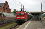 br-143-112-114/204228/112-183--112-187-mit 112 183 & 112 187 mit dem RE4 (RE 92425) von Rathenow nach Lutherstadt Wittenberg in Rathenow. 20.06.2012