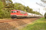 MEG 709 (155 049-0) Mitteldeutsche Eisenbahn GmbH mit einem Kesselzug bei Friesack und fuhr weiter in Richtung Wittenberge. 21.05.2017