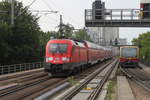 BR 182/667494/182-025-7-vs-s-bahn-berlin-auf 182 025-7 vs S-Bahn Berlin auf der Stadtbahn in Höhe Berlin-Tiergarten.05.08.2019