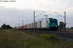 185 610-3 ITL - Eisenbahngesellschaft mbH mit einem Containerzug in Vietznitz und fuhr in Richtung Nauen weiter. 20.08.2013