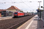 br-187/574813/187-082-3-db-cargo-mit-einem 187 082-3 DB Cargo mit einem gemischtem Güterzug in Bienenbüttel und fuhr weiter in Richtung Lüneburg. 05.09.2017