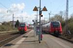 442 851-2 und 442 355-4 trafen sich am 17.04.2015 im Haltepunkt Rostock-Bramow.