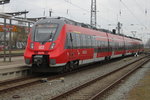 442 355 als RE9(Rostock-Sassnitz)bei der Ausfahrt um 13.01 Uhr im Rostocker Hbf.08.04.2016