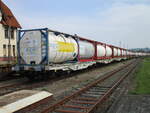 containertragwagen-2/780337/mehrere-sgmmnsam-29april-2022im-bahnhof-vacha Mehrere Sgmmns,am 29.April 2022,im Bahnhof Vacha.