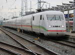 402 042-6 als ICE1049(Köln-Binz)bei der Einfahrt am Morgen des 04.07.2020 im Rostocker Hbf.