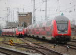 mecklenburg-vorpommern/688314/re-4309hamburg-rostockbei-der-einfahrt-im-rostocker RE 4309(Hamburg-Rostock)bei der Einfahrt im Rostocker Hbf.07.02.2020