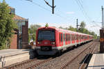 Hamburg/556280/s3-nach-stade-faehrt-in-den S3 nach Stade fährt in den Buxtehuder Bahnhof ein! Datum 14.05.2017