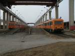 Abgestellte ORT-Triebwagen links 708 335 und rechts 708 309 am 12.Mrz 2011 in Mukran.