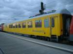 Funkmesswagen 63 80 99-94 900-7 Heimatbf:Dortmund zwischen den beiden Loks 110 469-4 und 115 278-4,am 09.Mai 2012,in Bergen/Rgen.