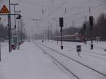 Winteraufnahmen/107199/bahnhof-rostock-bramow-tief-verschneit-rechts-steht Bahnhof Rostock-Bramow tief verschneit rechts steht 482 004-9 mit dem Holzzug von Rostock-Bramow Richtung Stendal-Niedergrne.(05.12.10)