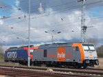 havellandische-eisenbahn-ag-hvle/492403/ebenfalls-am-24april-2016-die-482 Ebenfalls am 24.April 2016 die 482 044-5 und die hvle 246 010-3 in Mukran Mitte.