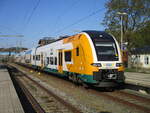 ODEG 462 017,als RE Pasewalk-Binz,am 01.Mai 2024,beim Halt in Bergen/Rügen.