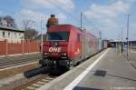 OHE Osthannoversche Eisenbahnen AG/130392/270082-223-103-3-ohe-mit-containerzug 270082 (223 103-3) OHE mit Containerzug in Rathenow in Richtung Stendal unterwegs. 02.04.2011