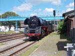 PRESS Eisenbahn-Bau- und Betriebsgesellschaft Pressnitztalbahn mbH/560755/01-0509-setzte-nach-der-ankunft 01 0509 setzte nach der Ankunft aus Putbus,am 10.Juni 2017,in Bergen/Rgen um.