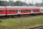 Halberstädter Mitteleinstiegswagen der Bauart Bydz 439.9 von DB Regio AG Region Nordost Rostock Hbf abgestellt im BW Rostock Hbf.23.06.2017