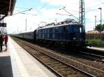 E18 St�rtebecker-Sonderzug Ilmenau-Bergen/R�gen mit E18 047 hat am 26.Juni 2010 Bergen/R�gen erreicht. 