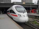 Hamburg 05.06.2010 ICE 33 von Hamburg Hbf Richtung Koebenhavn kurz vor der Abfahrt im Hamburger Hbf(05.06.10)