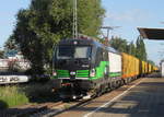 Siemens/660800/193-752-3-mit-holzzug-von-rostock-bramow 193 752-3 mit Holzzug von Rostock-Bramow nach Stendal-Niedergörne bei der Durchfahrt am Morgen des 14.06.2019 um 07:17 Uhr am S-Bahnhof Rostock-Holbeinplatz