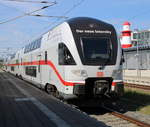vor dem Leuchtturm in Warnemünde-Werft präsentierte sich der neue Intercity alias 4110 614 als IC 2274(Dresden-Warnemünde)22.05.2020