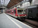 Lubeck Obwohl die meisten Zugleistungen von 648-Triebwagen gefahren werden,kommen die 628 Triebwagen in L�beck noch zum Einsatz.Hier ist es 628 641 der am 28.November 2009 auf Ausfahrt ins polnische Szczecin wartet.