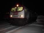 OHE Osthannoversche Eisenbahnen AG Am Abend vom 18.Januar 2010 traf ich auf der Ladestra�e von Bergen/R�gen den OHE-Tiger 330092