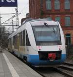 OLA OLA79853 von Rehna nach Parchim bei der Ausfahrt im Schweriner Hbf.28.12.2011