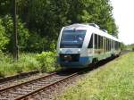 OLA Freundlich Gr��te mich am 13.Juni 2009 am ehmaligen Haltepunkt Pastitz der OLA-Lokf�hrer vom Triebwagen 701.