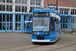 6N-1 Wagen 669 stand am Nachmittag des 22.03.2024 auf dem Betriebshof der Rostocker Straßenbahn AG in der Halle hatte sich Gotha Wagen 1 vor dem Fotografen versteckt.