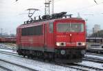 Rostock-Spezial Die jagt auf 155 244-7 war am 10.12.2011 im Haltepunkt Rostock-Toitenwinkel er�ffnet.