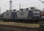 Rostock-Spezial RBH 103(143 041-2)+RBH 110(143 084-2)abgestellt in der neuen Ausfahrgruppe Rostock-Dierkow.12.12.2011