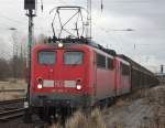 Rostock-Spezial es geht noch �lter 140 495-3 mit 155er+GZ aus Richtung Hamburg bei der Einfahrt im Rostocker Seehafen.17.12.2011 