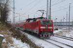 Rostock-Spezial 120 205-0 mit dem 'Hanse-Express' von Hamburg Hbf nach Rostock Hbf bei der Einfahrt im Rostocker Hbf.29.01.2012