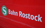 S-Bahn Rostock Logo fotografiert am 12.04.2024 im S-Bahnhaltepunkt Rostock-Holbeinplatz