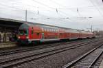 Steuerwagen aller Art RE7 (RE 18257) von W�nsdorf-Waldstadt nach Berlin Zoologischer Garten in Berlin-Sch�nefeld Flughafen. Geschoben hatte 143 843-1. 13.12.2011