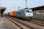386er/423561/386-008-7-metrans-rail-sro-mit 386 008-7 METRANS Rail s.r.o. mit einem Containerzug in Stendal und fuhr weiter in Richtung Salzwedel. 24.04.2015