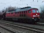V300 Am 23.03.10 war ich zur Richtigen Zeit am Bahnhof Rostock-Bramow als die 233 322-7 mit einem D�ngerzug auf die Ausfahrt Richtung Poppendorf gewartet hat.