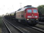 V300 am 22.06.10 war ich um 06.20 Uhr zu richtigen Zeit da als ich die 
233 321-9 mit einem D�ngerzug(Rostock-Bramow Richtung Poppendorf)im Bahnhof Rostock-Bramow bekam.