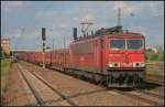 DB Schenker 155 125-8 mit einem gemischtem Güterzug (gesehen Berlin Schönefeld Flughafen 10.07.2011)    Update: 12/2014 in Rostock-Seehafen z; ++ 09.09.2015 in Opladen