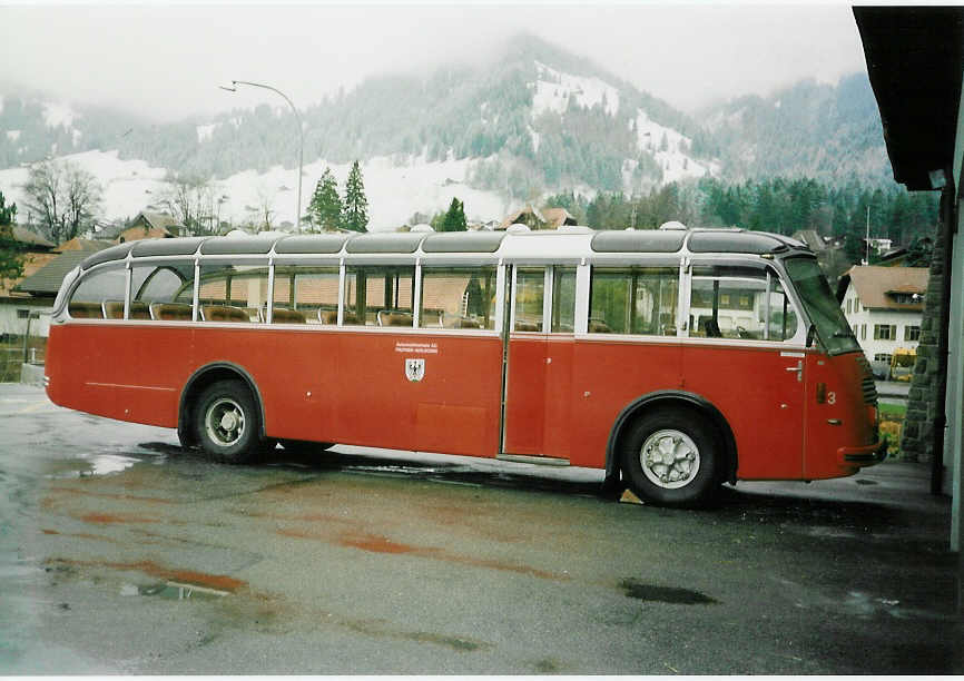 (005'602) - AFA Adelboden - Nr. 3/BE 26'703 - FBW/Gangloff am 25. M�rz 1990 beim Bahnhof Frutigen