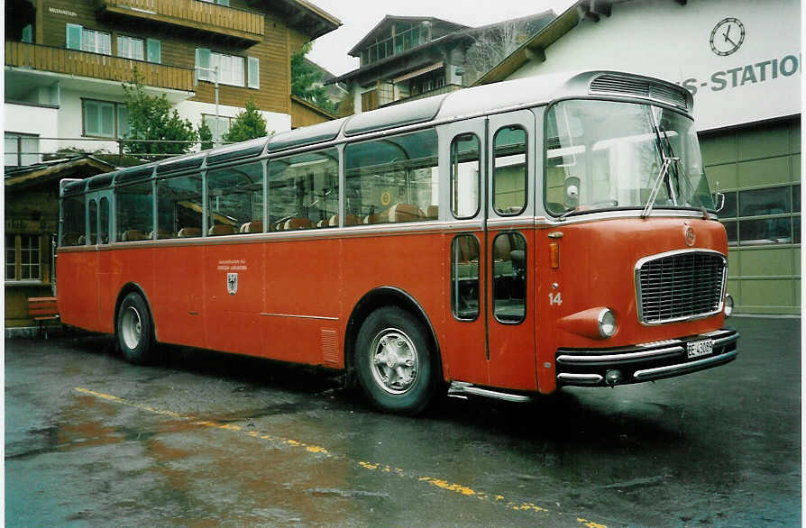 (005'735) - AFA Adelboden - Nr. 14/BE 43'089 - FBW/Gangloff am 23. April 1990 beim Autobahnhof Adelboden