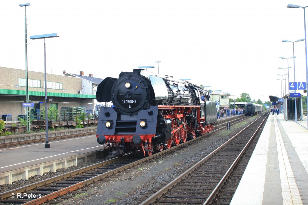 01 509-8 beim Umsetzten in Marktredwitz. 21.05.11