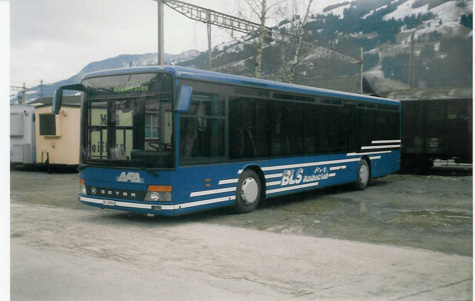 (016'304) - AFA Adelboden - Nr. 2/BE 25'802 - Setra am 17. Februar 1997 beim Gterbahnhof Frutigen