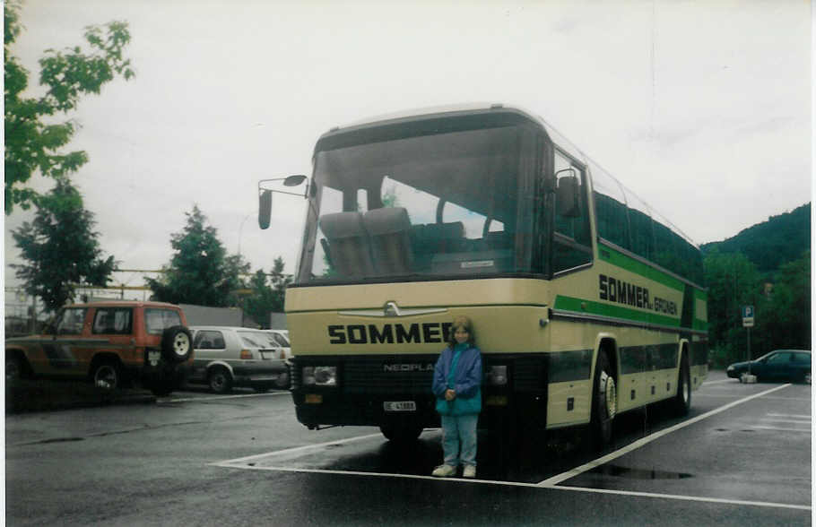(017'219) - Sommer, Gr�nen - BE 41'888 - Neoplan am 14. Juni 1997 in Thun, Seestrasse