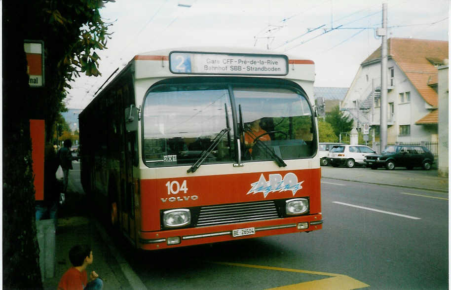 (019'901) - VB Biel - Nr. 104/BE 26'504 - Volvo/R&J am 6. Oktober 1997 in Biel, Zeughausstrasse