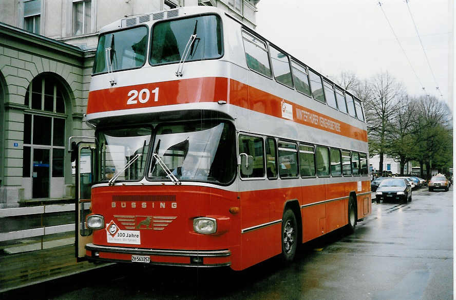 (022'527) - WV Winterthur - Nr. 201/ZH 563'257 - Bssing (ex Amt fr Luftverkehr, Zrich Nr. 47; ex Swissair, Zrich Nr. 23) am 18. April 1998 beim Hauptbahnhof Winterthur