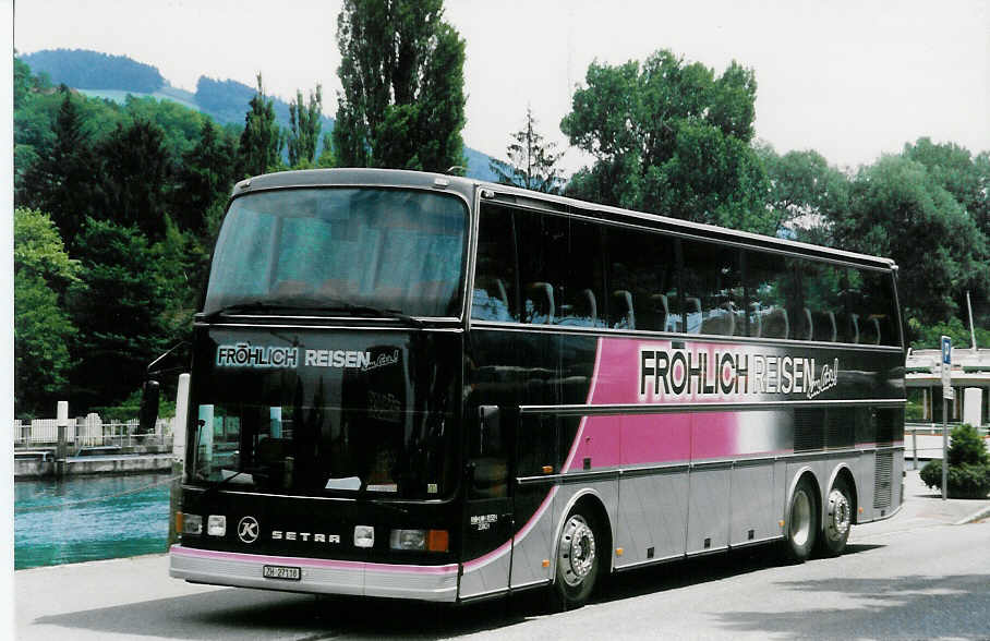 (023'801) - Fr�hlich, Z�rich - ZH 27'118 - Setra am 1. Juli 1998 bei der Schiffl�ndte Thun